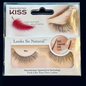 Kiss Looks so Natural false eyelashes